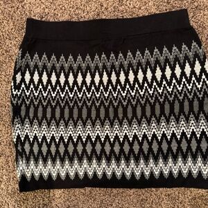 Krimson & Klover XL Black Gray Geometric Knit Pencil Skirt Stretch Pull-On